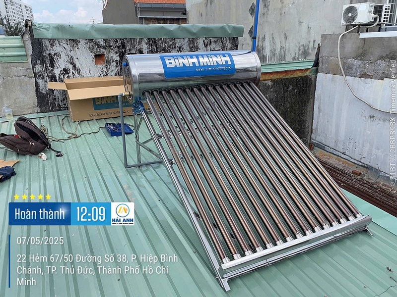 Thi công lắp đặt máy nước nóng mặt trời giá rẻ tại nhà