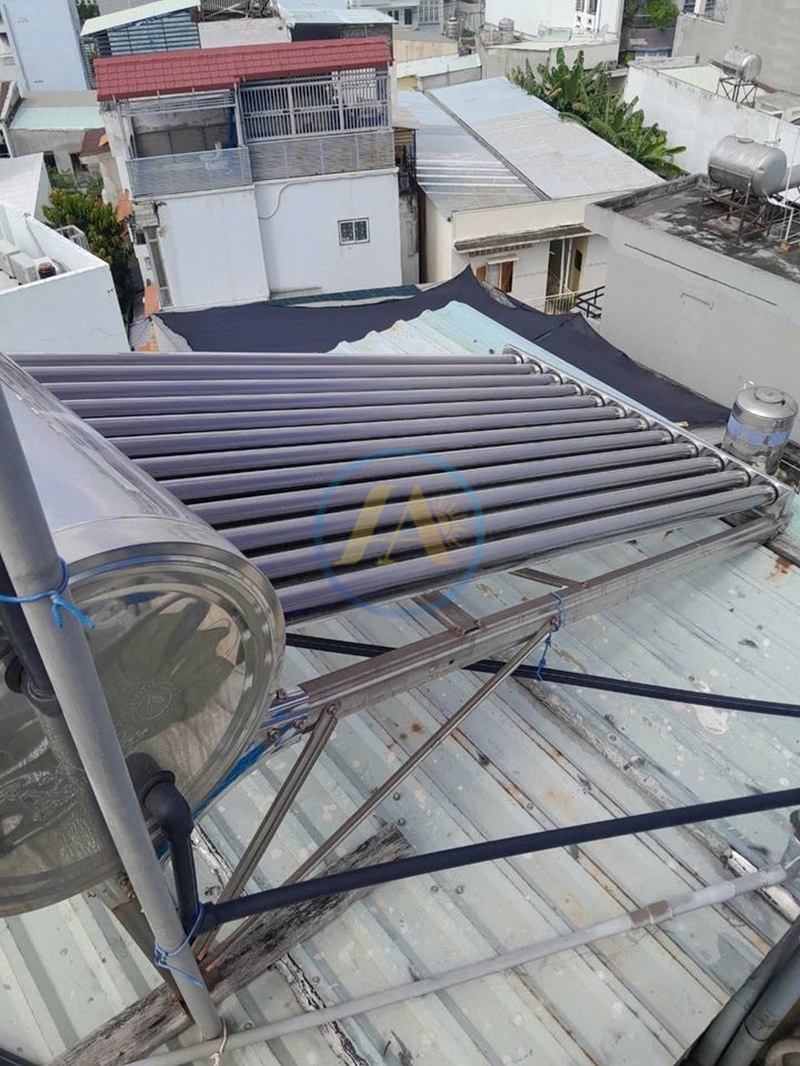 Sửa chữa máy nước nóng năng lượng mặt trời uy tín tại nhà