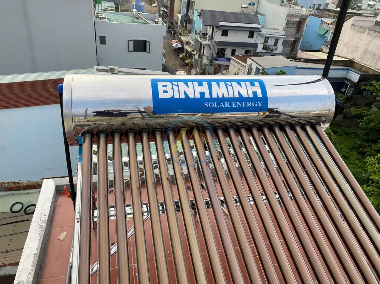 Sửa chữa, thay thế máy nước nóng năng lượng mặt trời có bảo hành