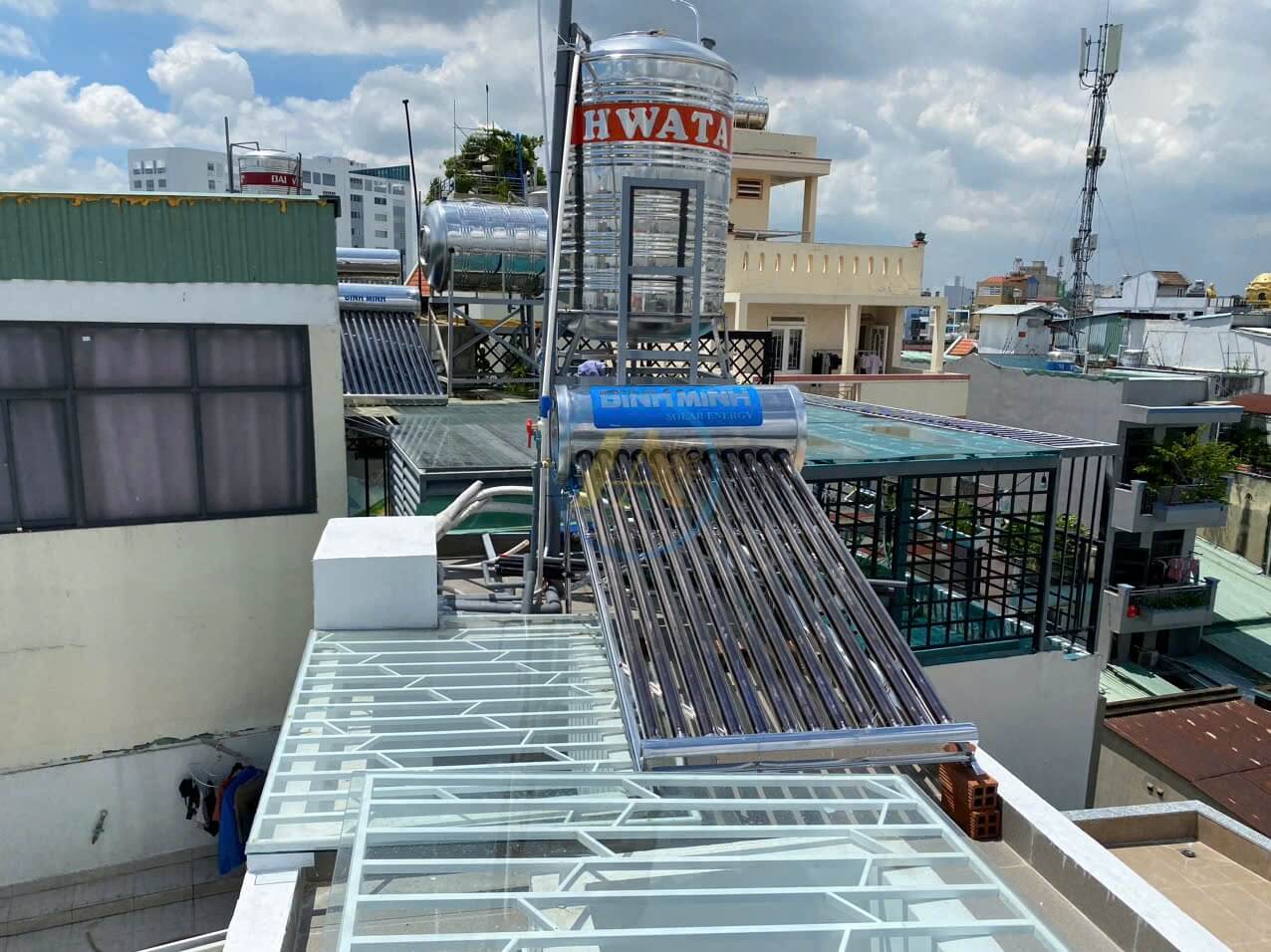 Lắp đặt máy năng lượng mặt trời cho nhà phố