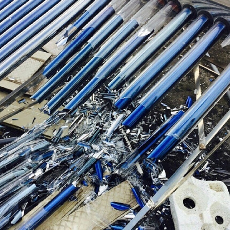 NỔ, VỠ ỐNG CHÂN KHÔNG CÓ ẢNH HƯỞNG GÌ ĐẾN TUỔI THỌ MÁY NĂNG LƯỢNG MẶT TRỜI KHÔNG?